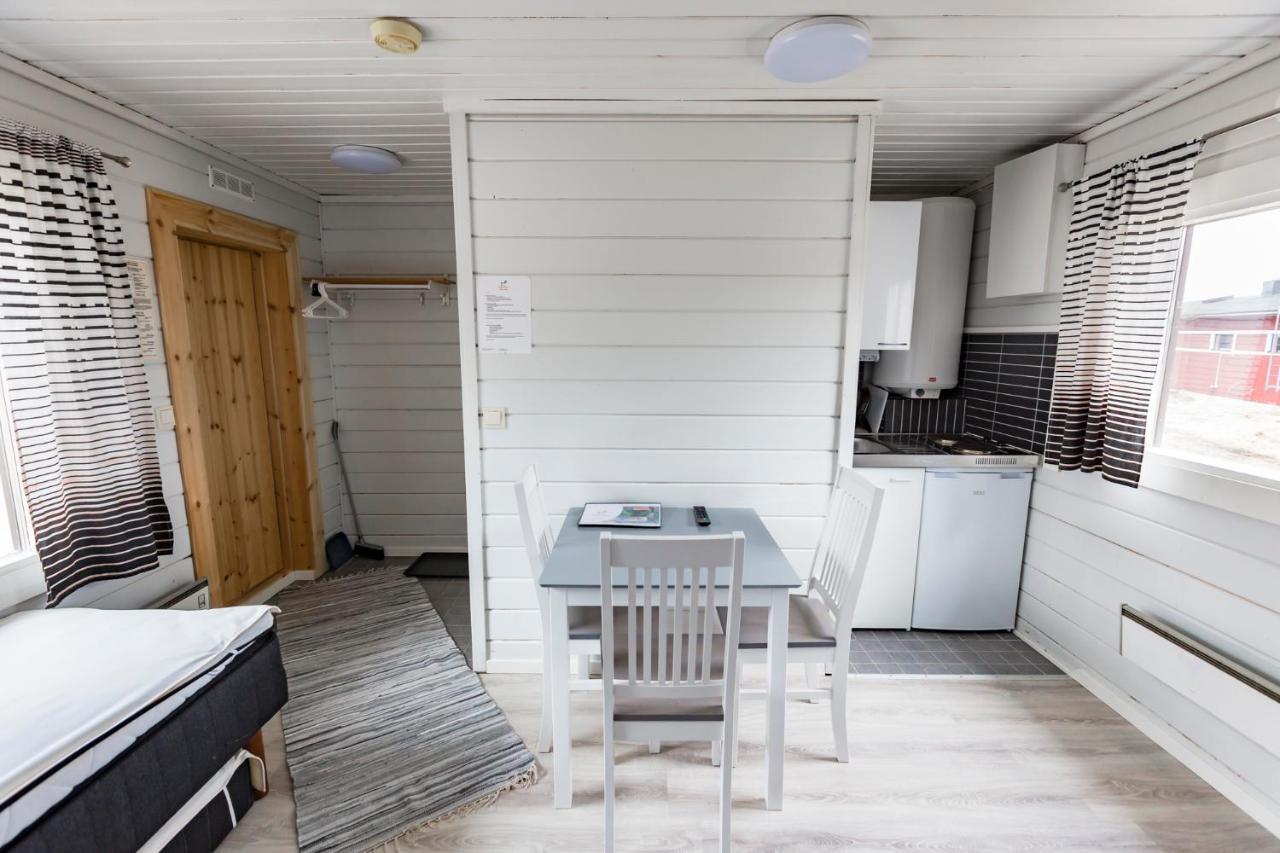 Crow Creek Cabins Inari Esterno foto